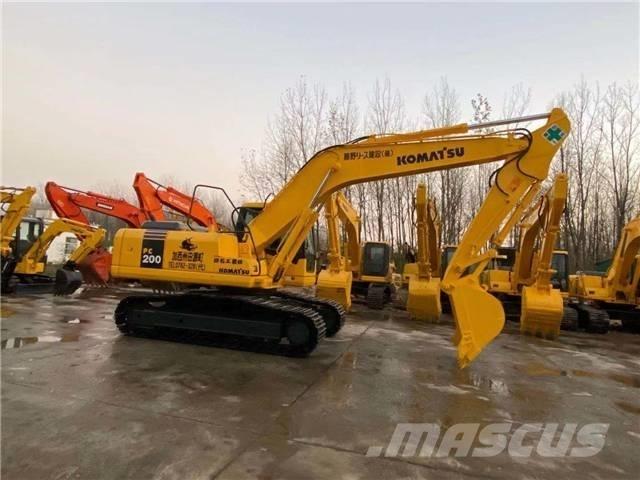 Komatsu PC200-7 Kāpurķēžu ekskavatori