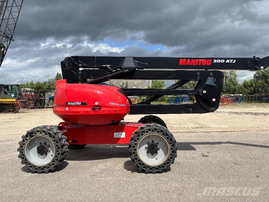 Manitou 200 ATJ Strēles pacēlāji
