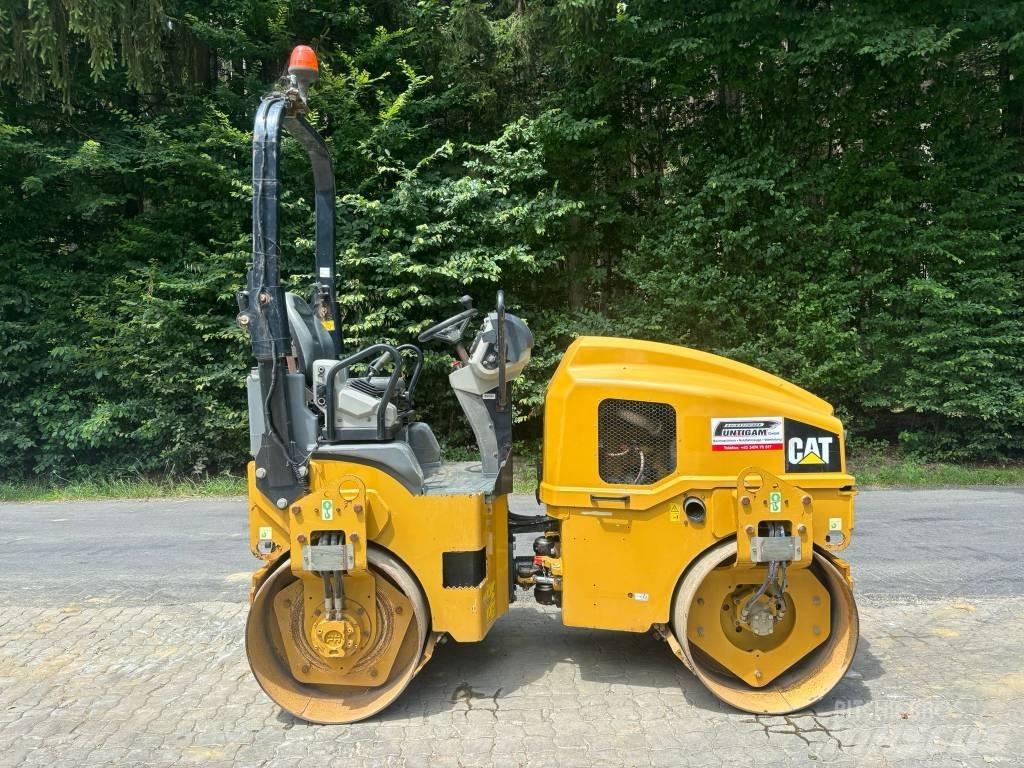 CAT CB 24 B Divvalču grunts veltņi