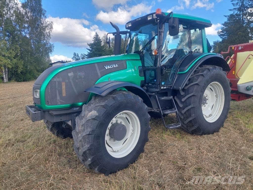 Valtra T 171 H Traktori