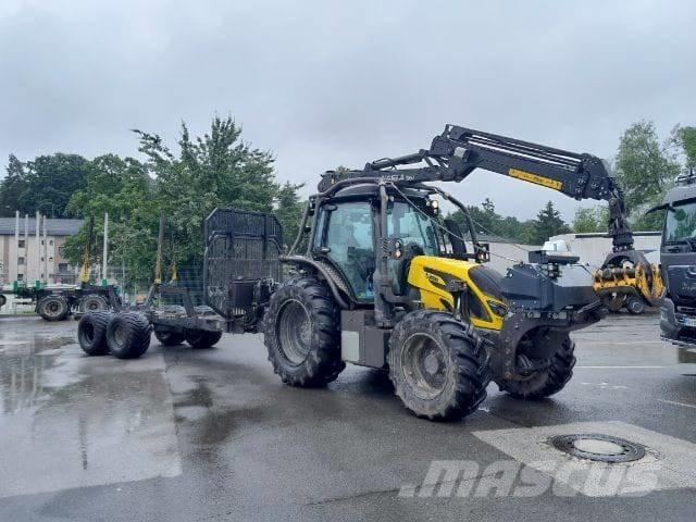 Valtra N 153 forst Mežizstrādes traktori