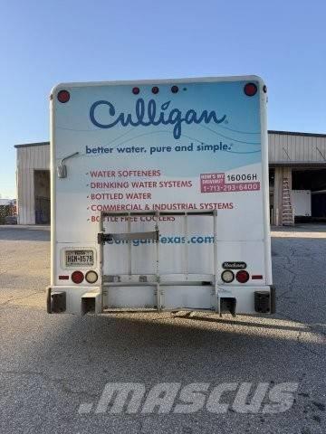 Hino 338 Dzērienu piegāds kravas mašīnas