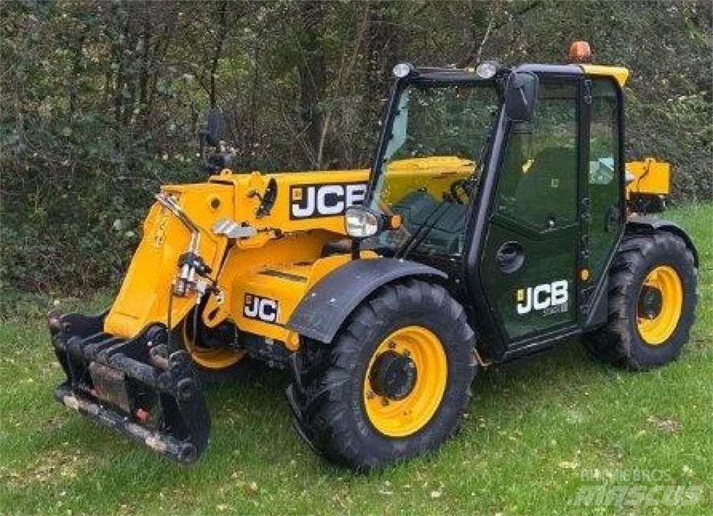JCB 525-60 Hi Viz Lauksaimniecības pacēlāji