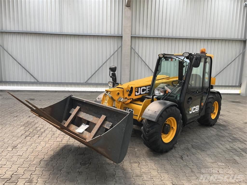 JCB 525-60 Hi Viz Lauksaimniecības pacēlāji