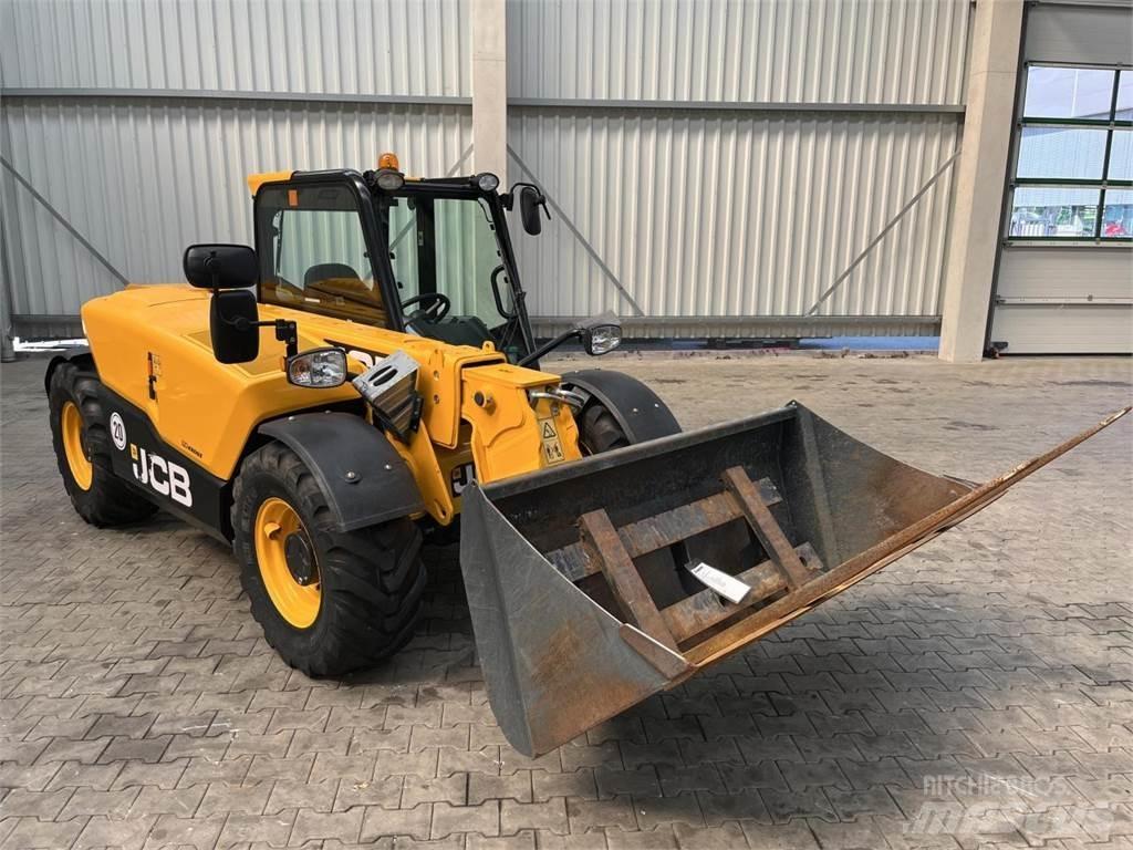 JCB 525-60 Hi Viz Lauksaimniecības pacēlāji