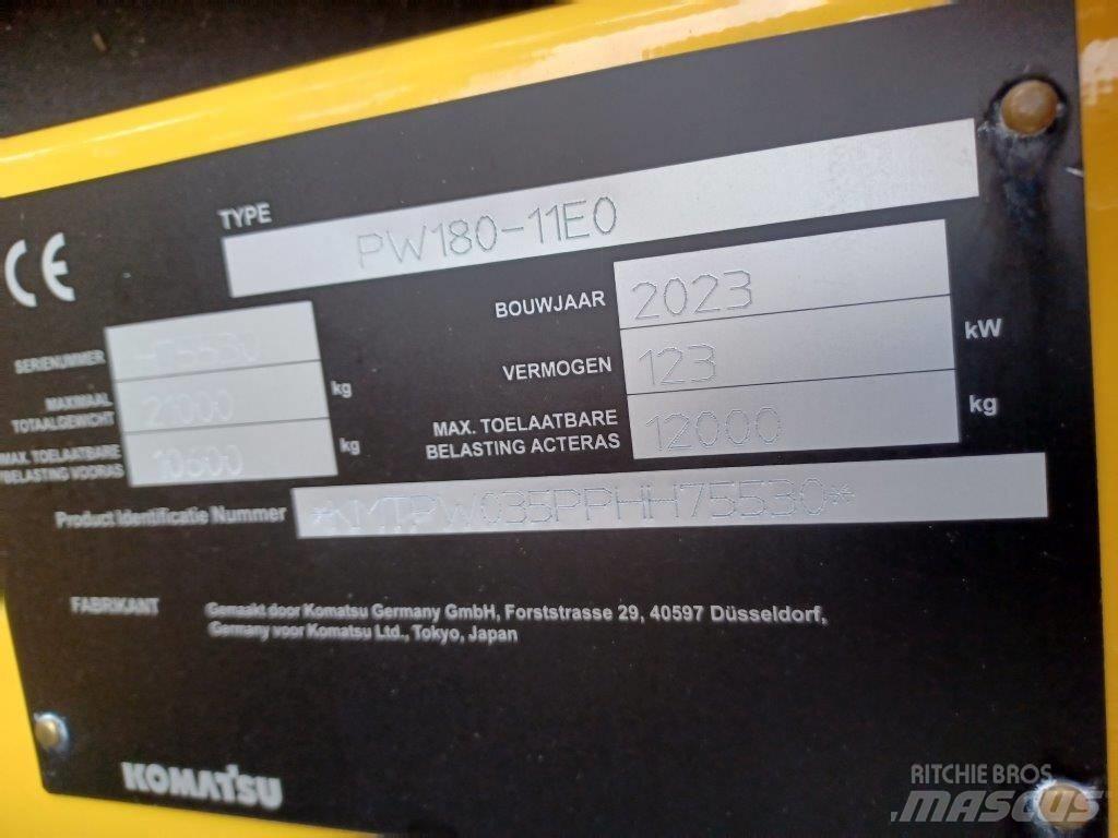 Komatsu PW180-11E0 Ekskavatori uz riteņiem