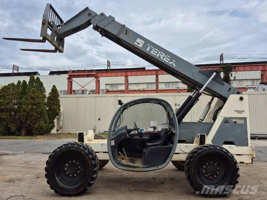 Terex TH 842 C Teleskopiskie manipulatori