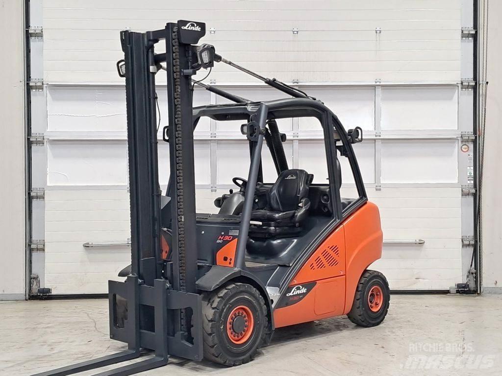 Linde H30D-02 Tehnika ar dīzeļa dzinēju