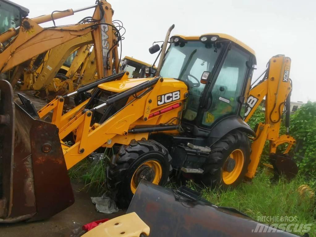 JCB 3cx Ekskavatori-iekrāvēji