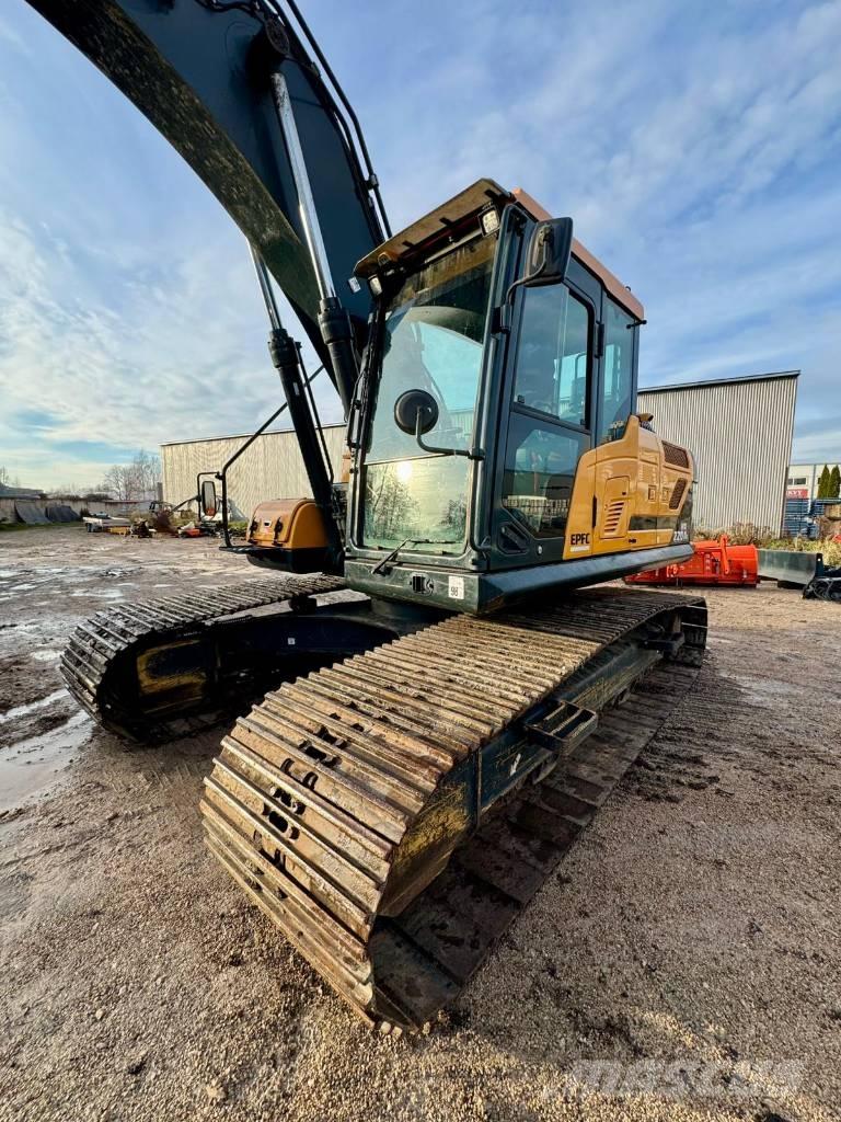 Hyundai HX 220 AL Kāpurķēžu ekskavatori