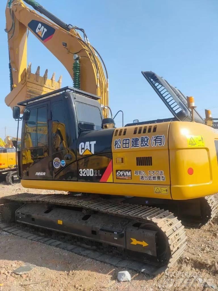 CAT 320D2L Kāpurķēžu ekskavatori