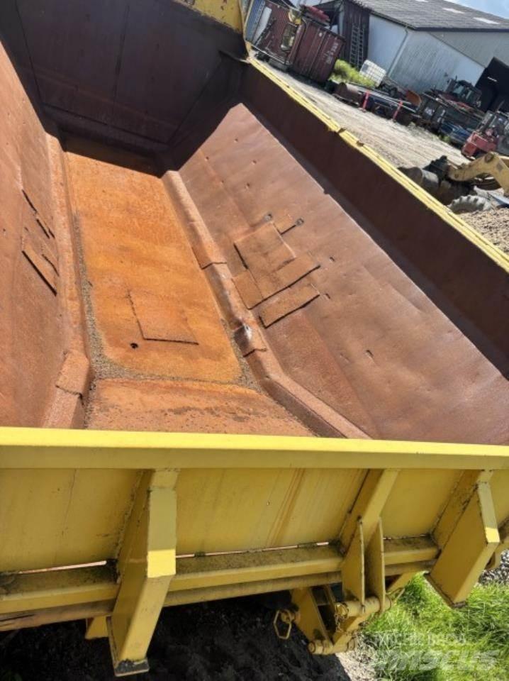 Volvo A20 Mini pašizgāzēji