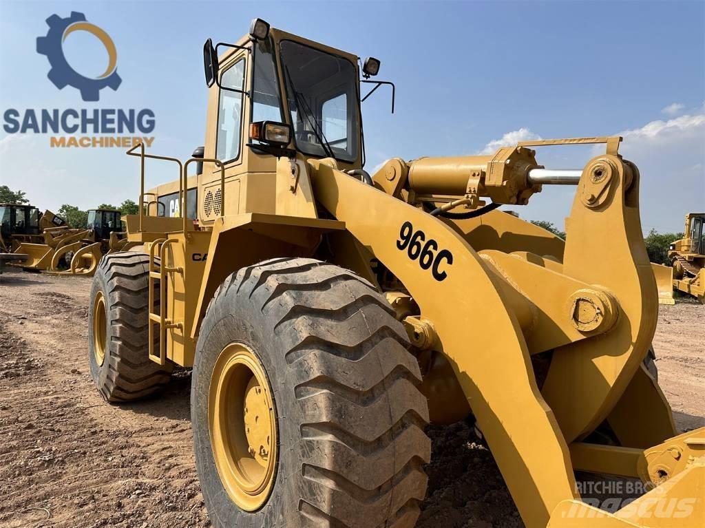 CAT 966 C Iekrāvēji uz riteņiem