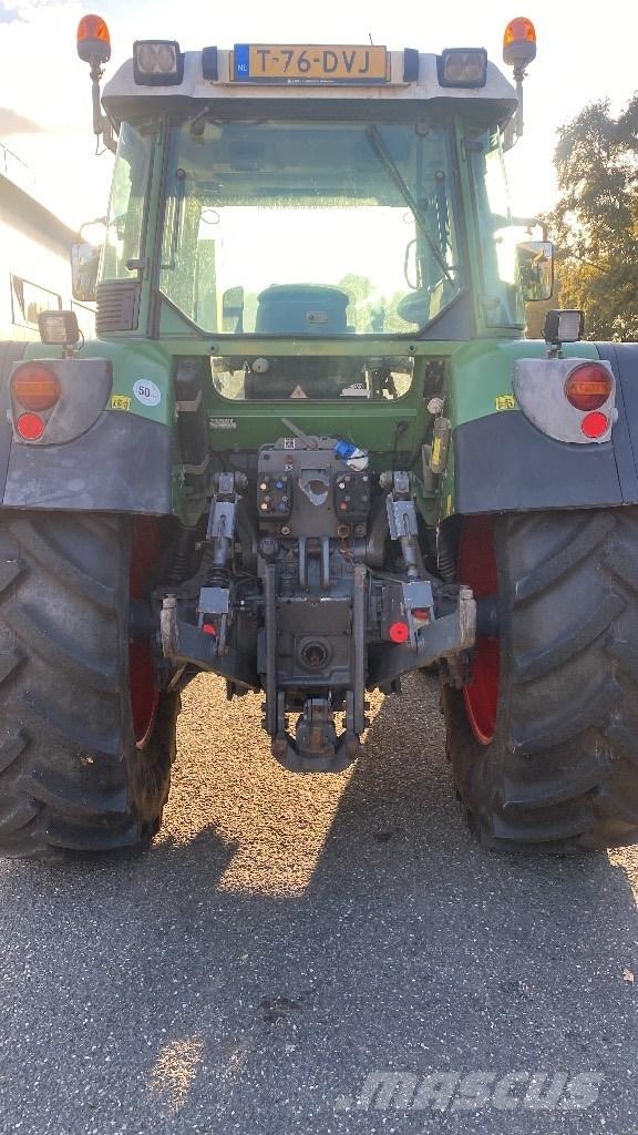 Fendt 415 Vario Traktori