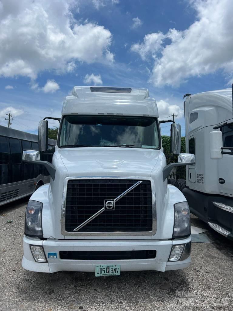Volvo VNL 780 Vilcēji