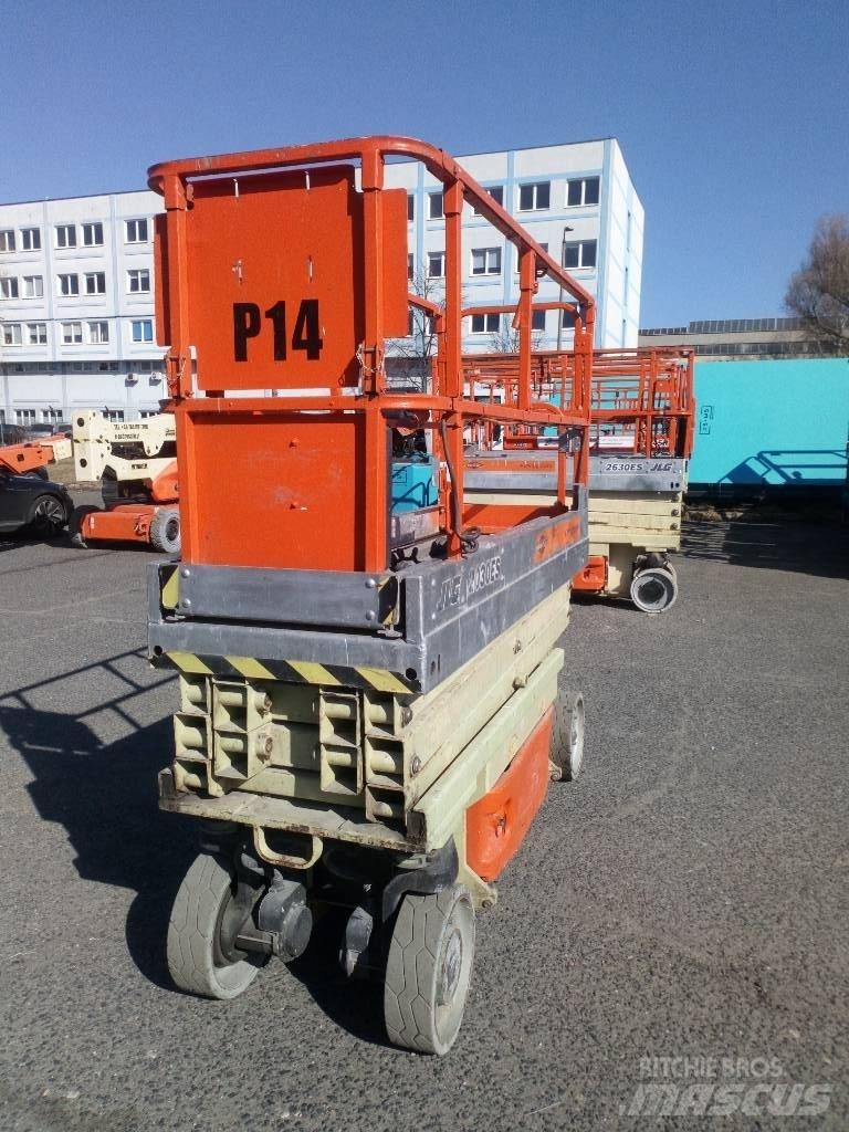 JLG 2030 ES Šķerveida pacēlāji