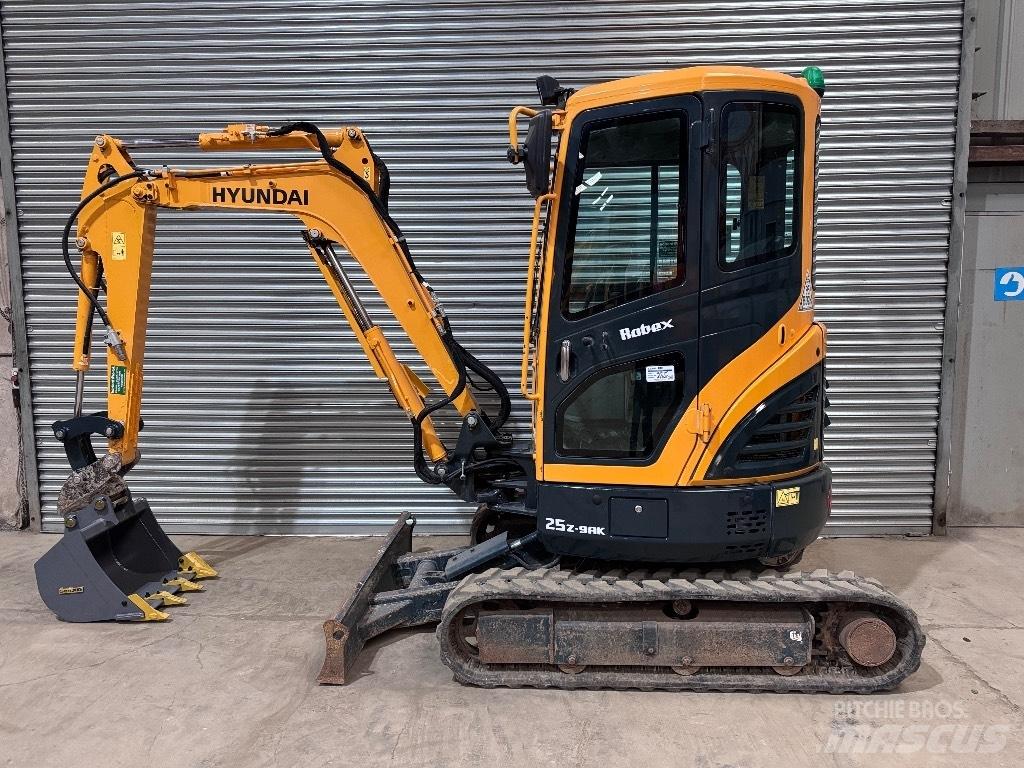 Hyundai R25Z-9 AK Mini ekskavatori < 7 t