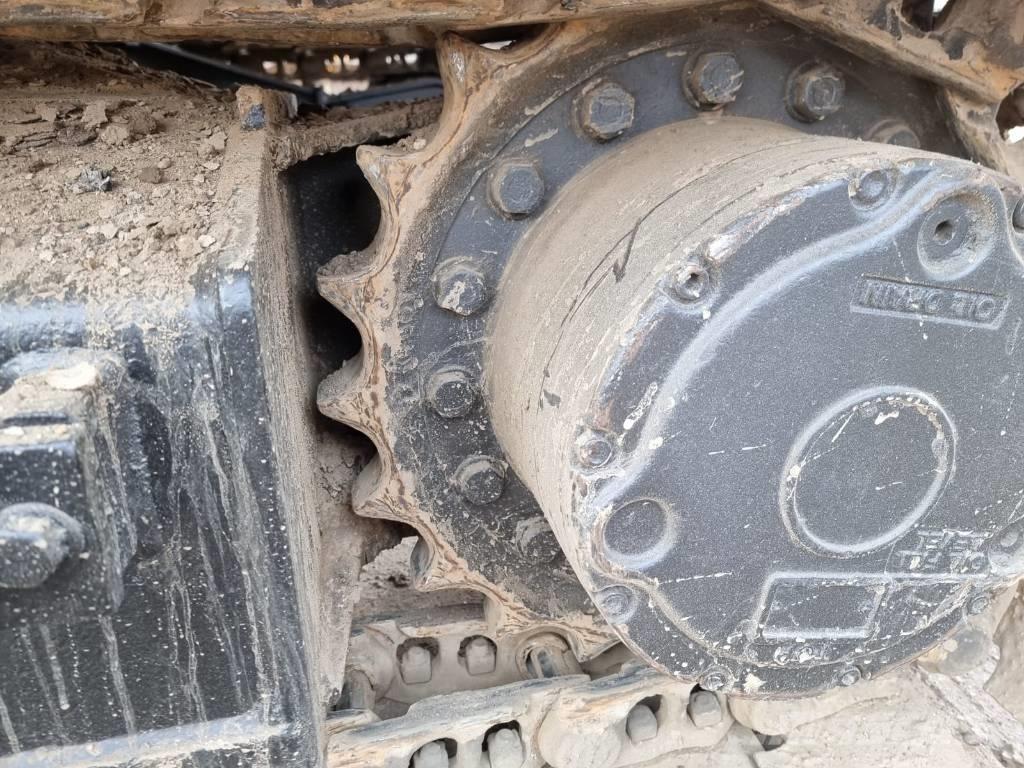 JCB JS 130 LC Kāpurķēžu ekskavatori