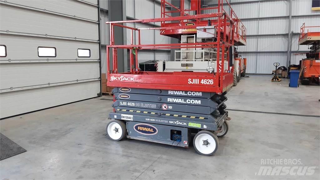 SkyJack SJIII4626 Šķerveida pacēlāji