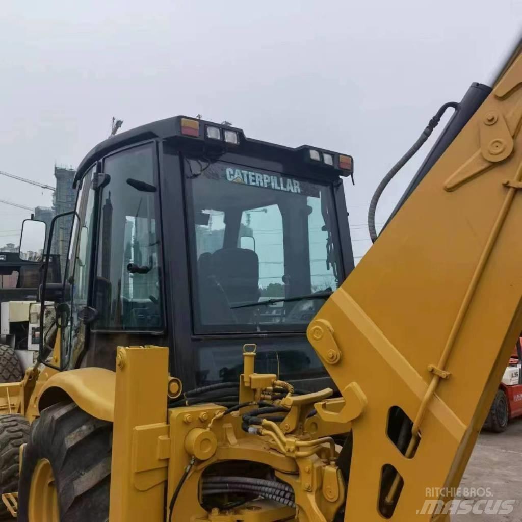 CAT 420 F Ekskavatori-iekrāvēji