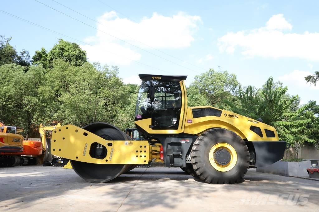 Bomag BW 226 BVC-5 Divvalču grunts veltņi