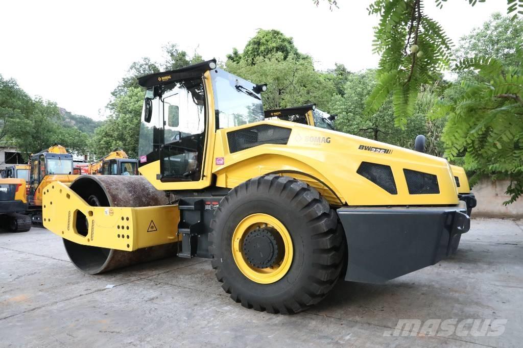 Bomag BW 226 BVC-5 Divvalču grunts veltņi