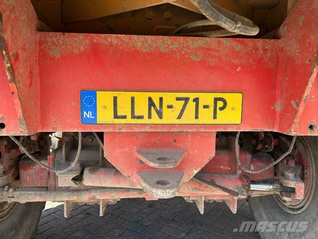 Jako Tiger 240S Komunālās mašīnas