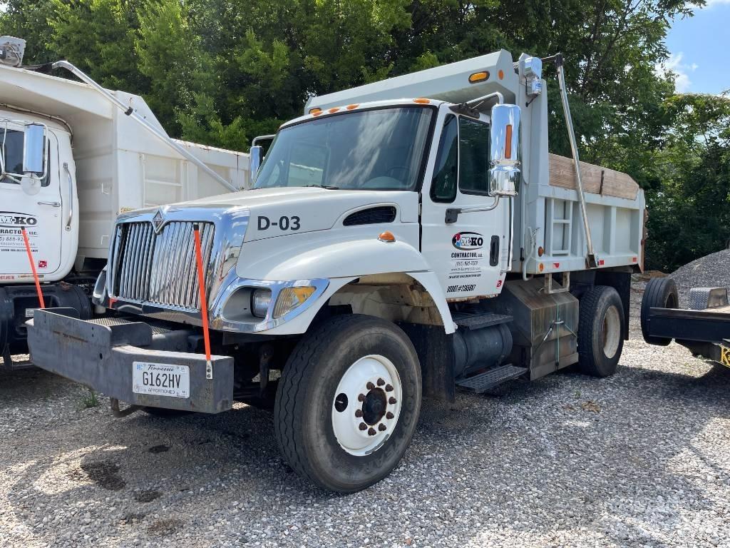 International 7300 Pašizgāzējs