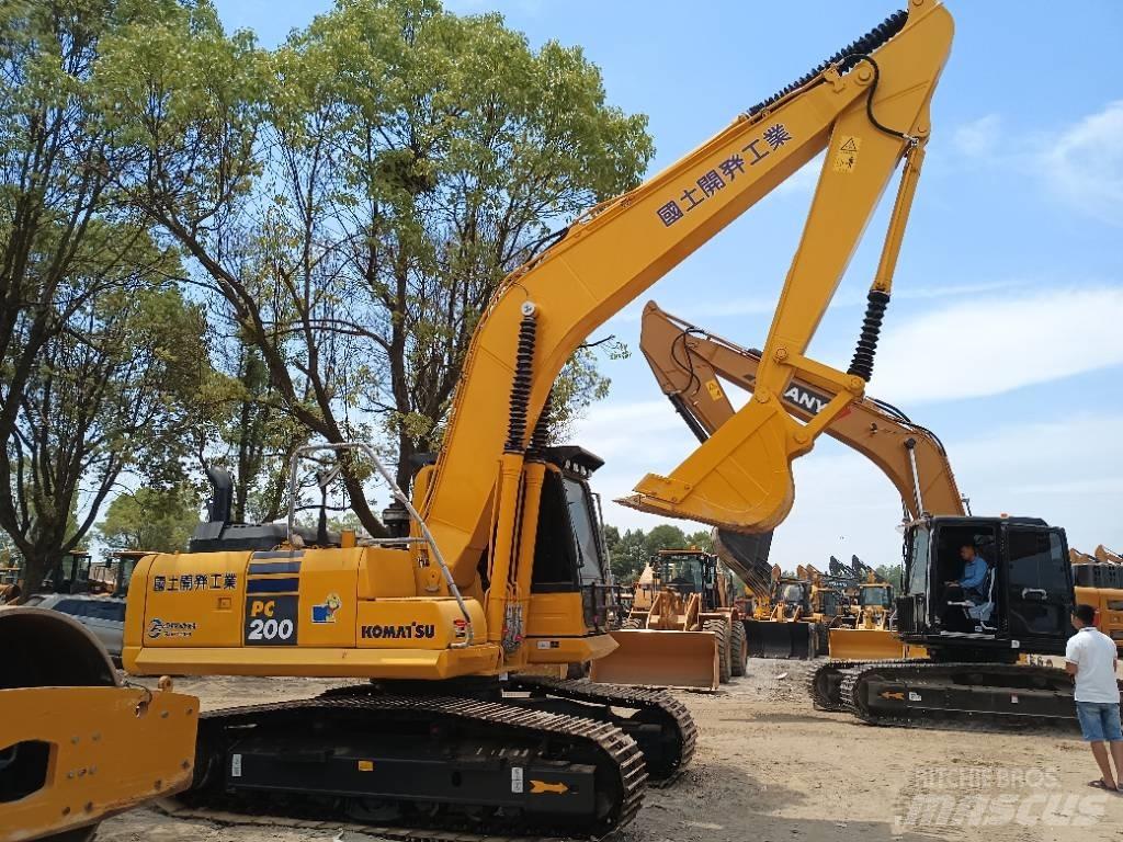 Komatsu PC 200-8 Kāpurķēžu ekskavatori