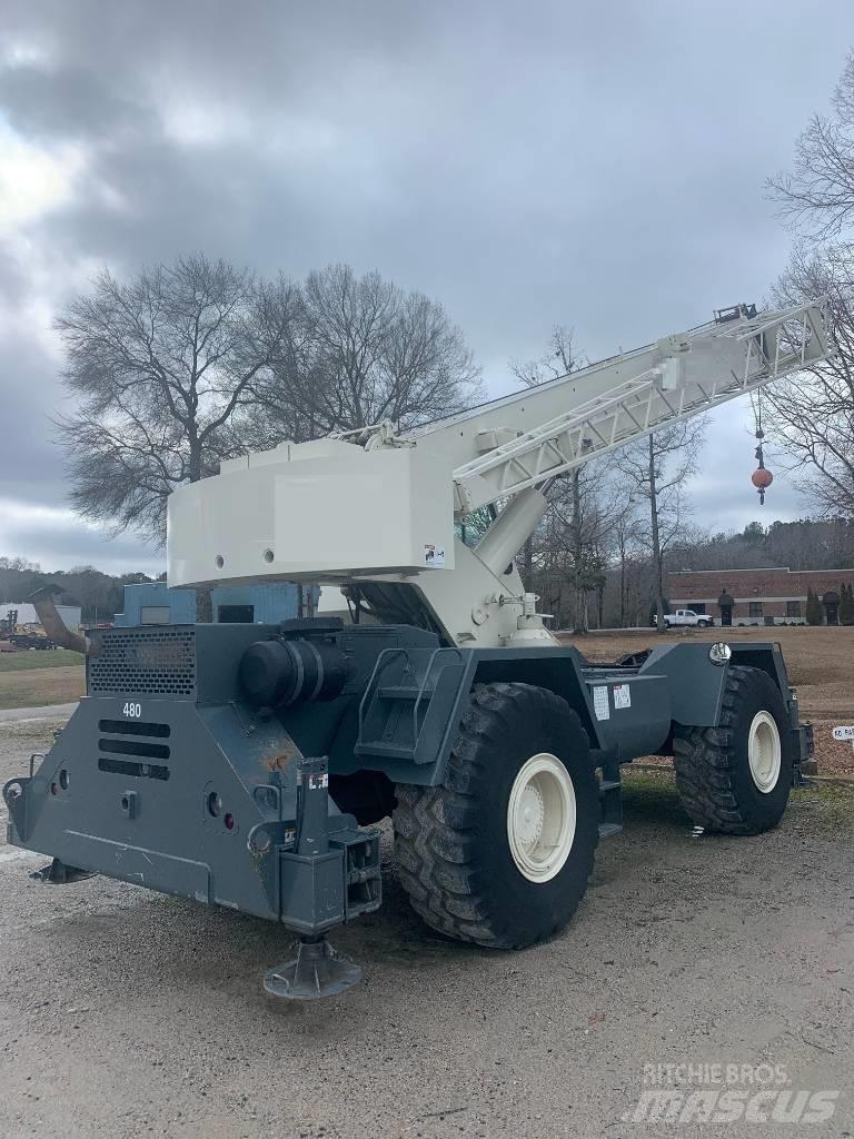Terex RT 335 Celtņi nelīdzenām virsmām
