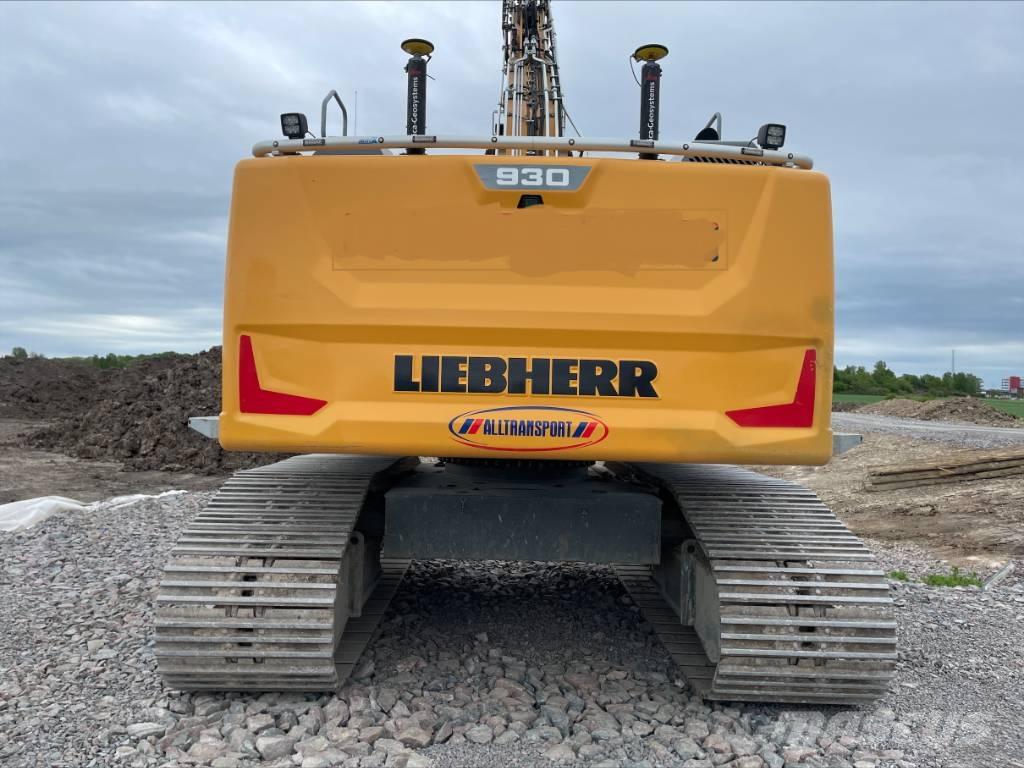 Liebherr R926 Ekskavatori tālās sniedzamības darbiem