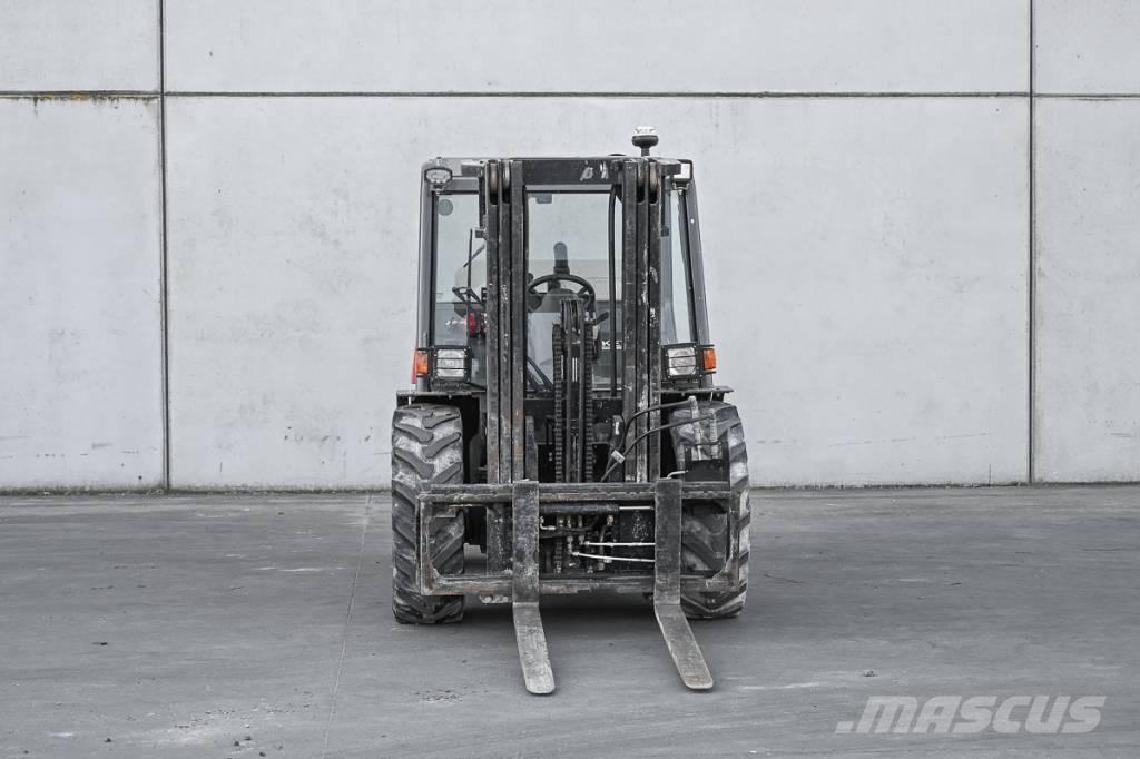 Manitou MH 25-4 Apvidus autokrāvējs