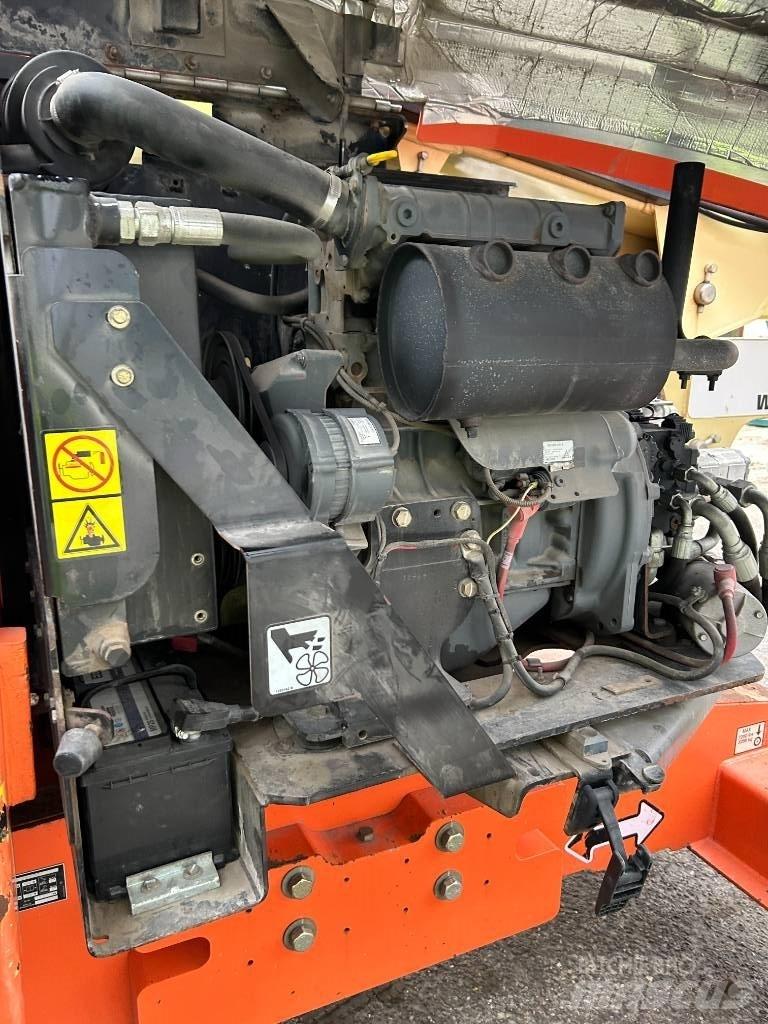 JLG 450 AJ Strēles pacēlāji