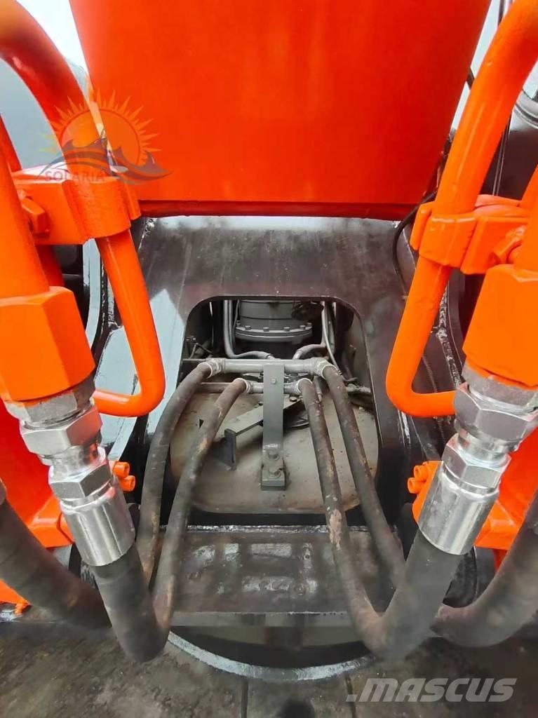 Hitachi ZX 200 Kāpurķēžu ekskavatori