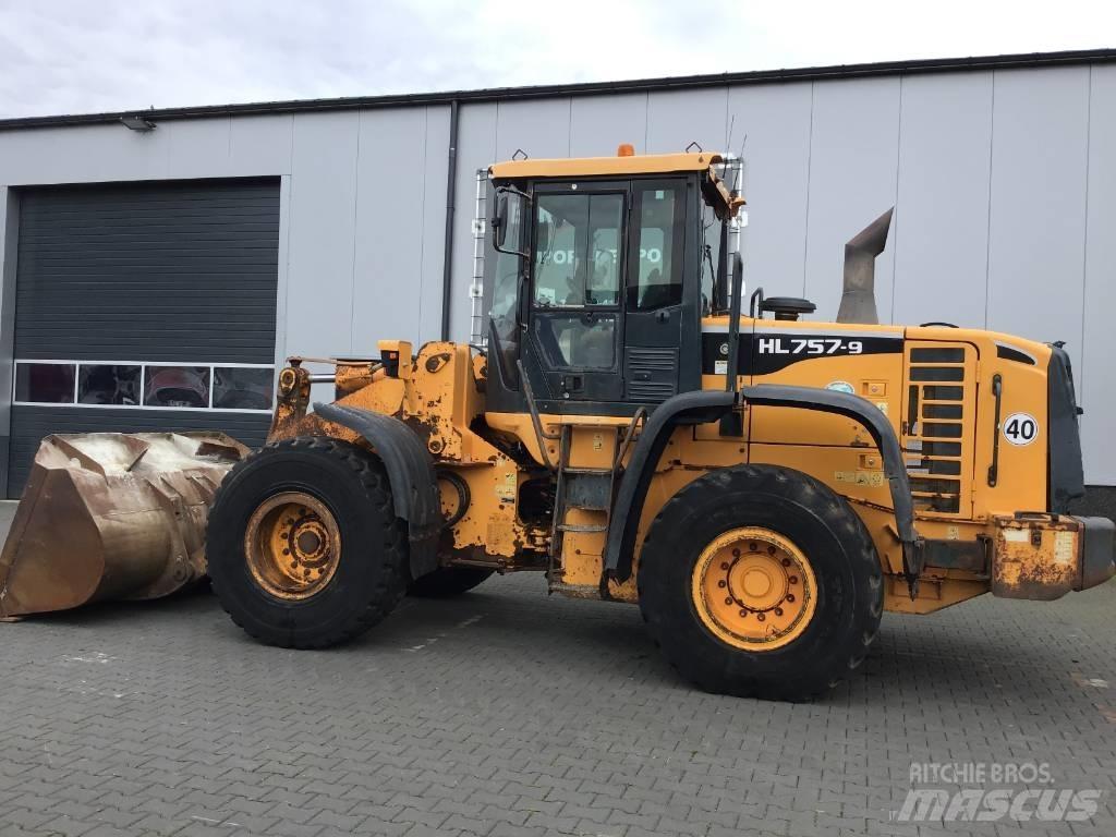 Hyundai HL 757-9 Iekrāvēji uz riteņiem