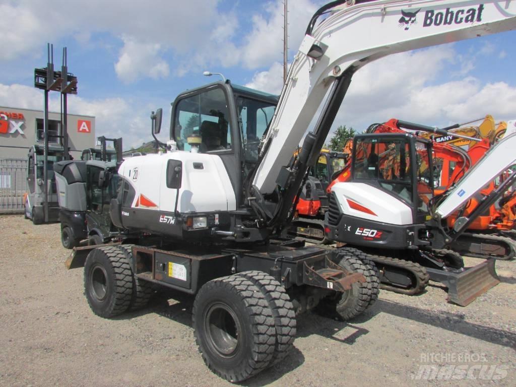 Bobcat E 57 W Ekskavatori uz riteņiem