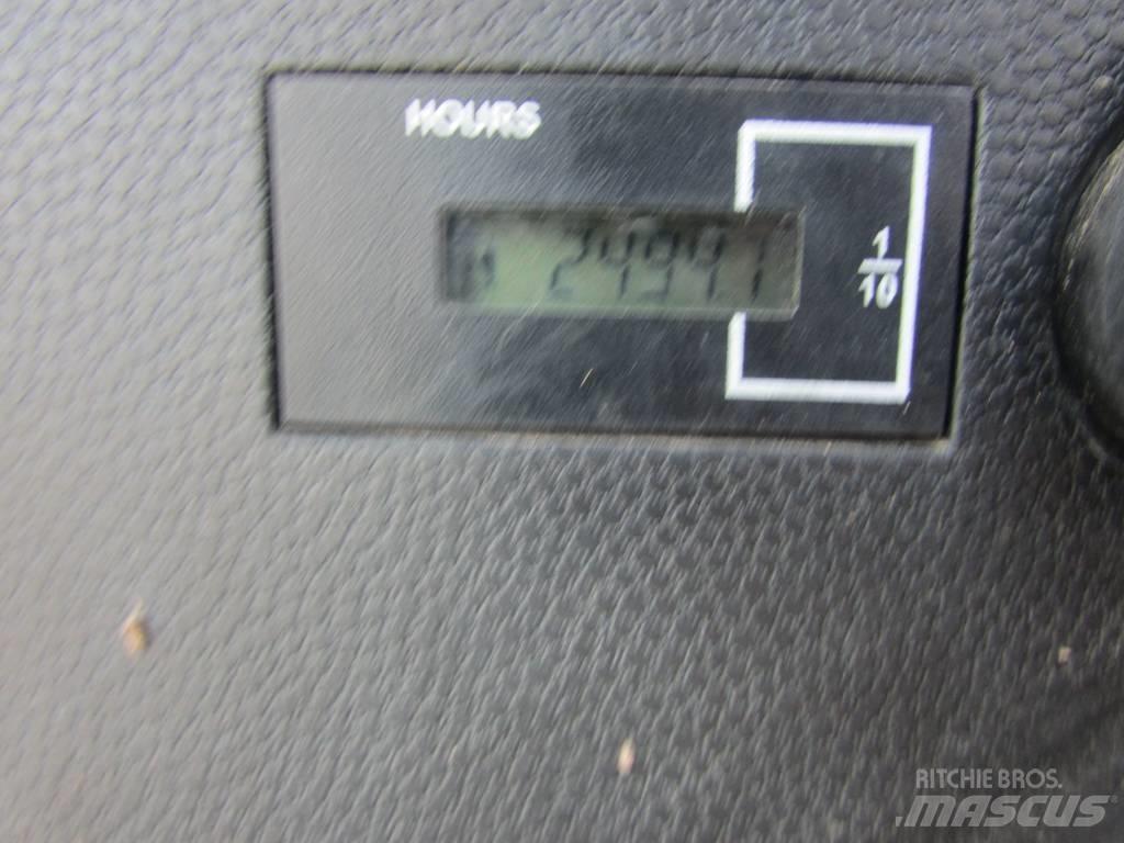 Bobcat E 57 W Ekskavatori uz riteņiem