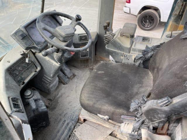 Kawasaki 70 Z V Iekrāvēji uz riteņiem