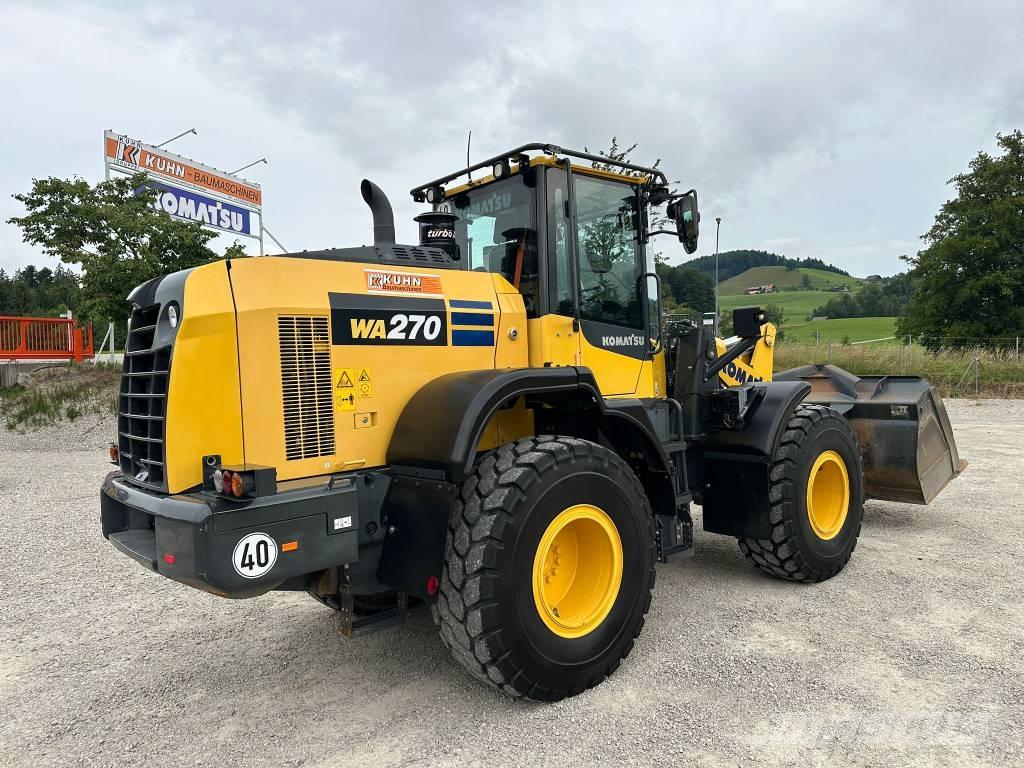 Komatsu WA 270-8 Iekrāvēji uz riteņiem
