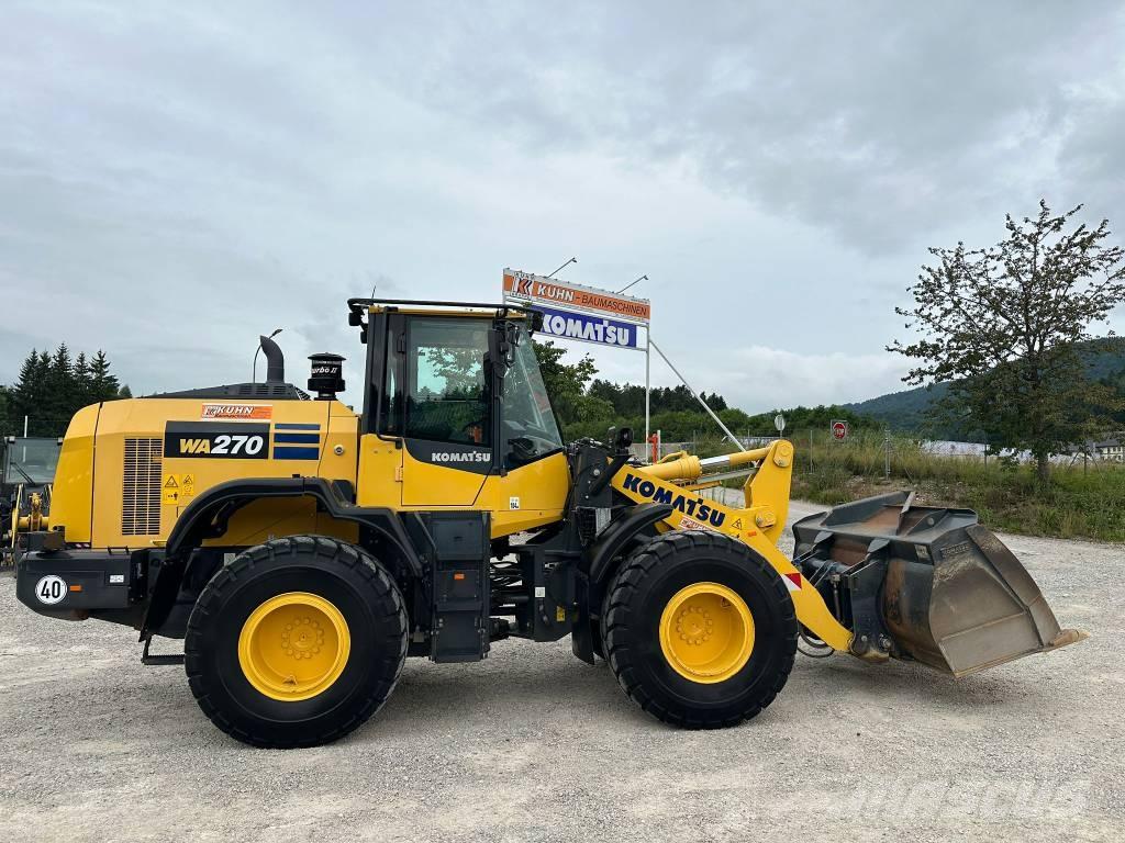 Komatsu WA 270-8 Iekrāvēji uz riteņiem