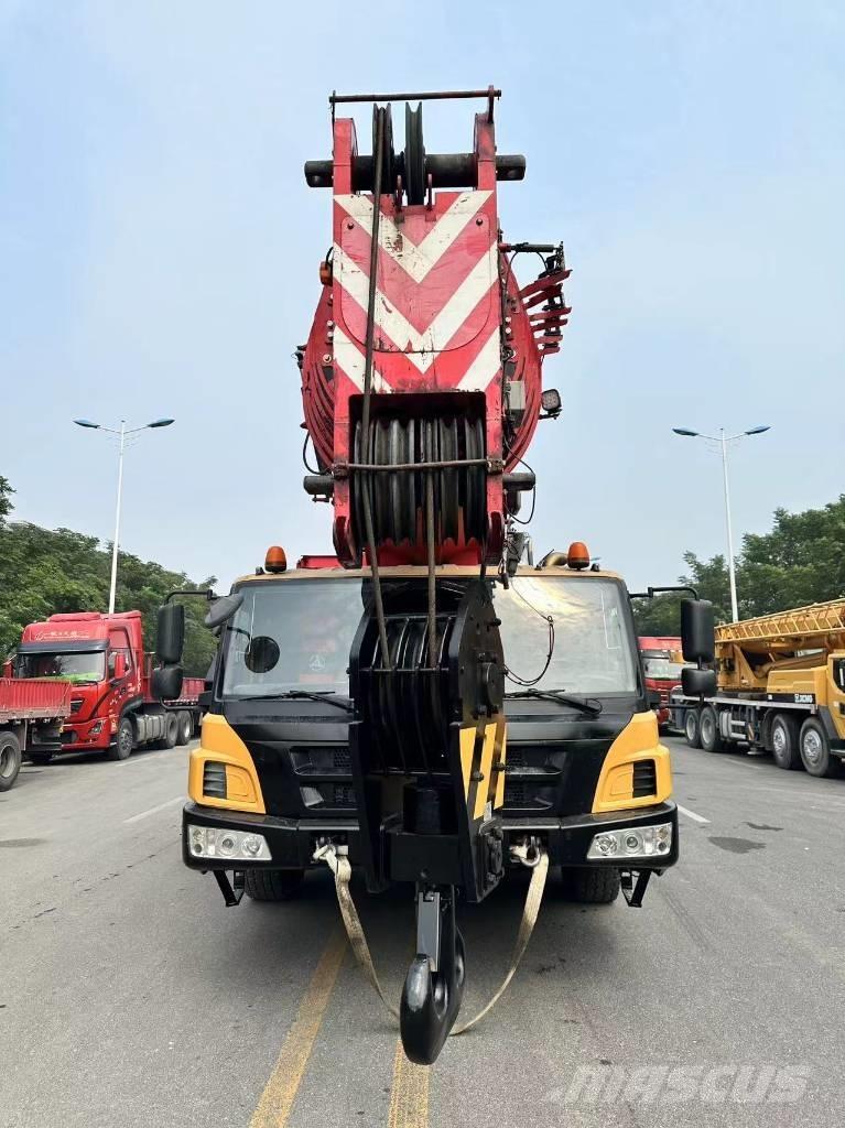 Sany STC1000T Visurgājēji celtņi