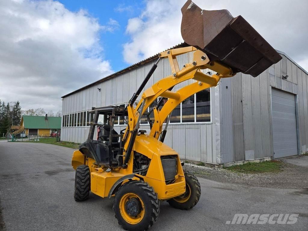 JCB 2CX Iekrāvēji uz riteņiem