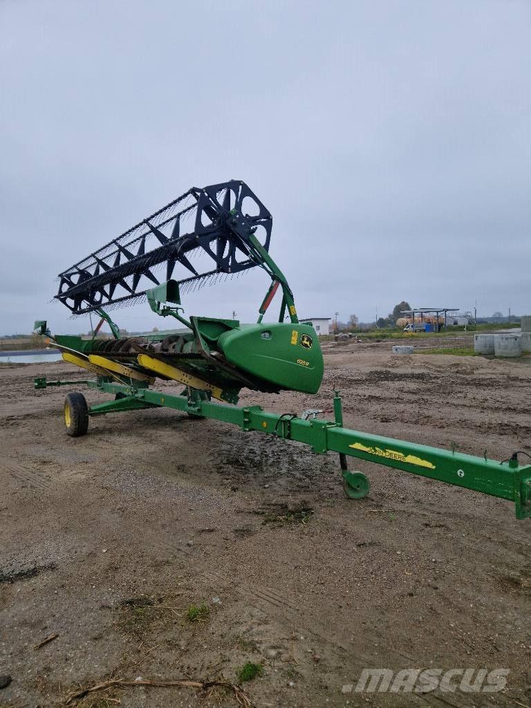 John Deere T 660 Ražas novākšanas kombaini