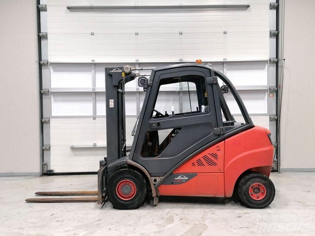 Linde H30D-02 Tehnika ar dīzeļa dzinēju