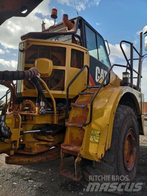 CAT 735 Artikulētie pašizgāzēji