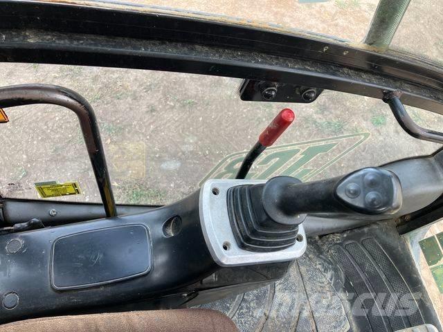 JCB JS 210 LC Kāpurķēžu ekskavatori