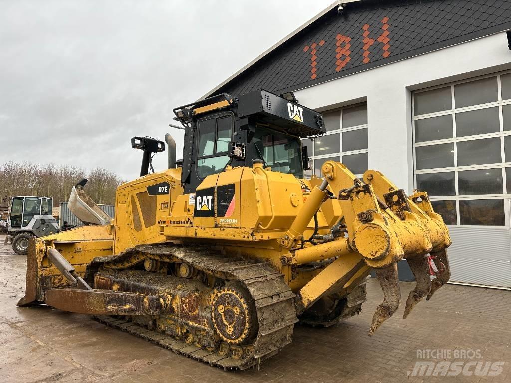 CAT D 7 E Kāpurķēžu buldozeri