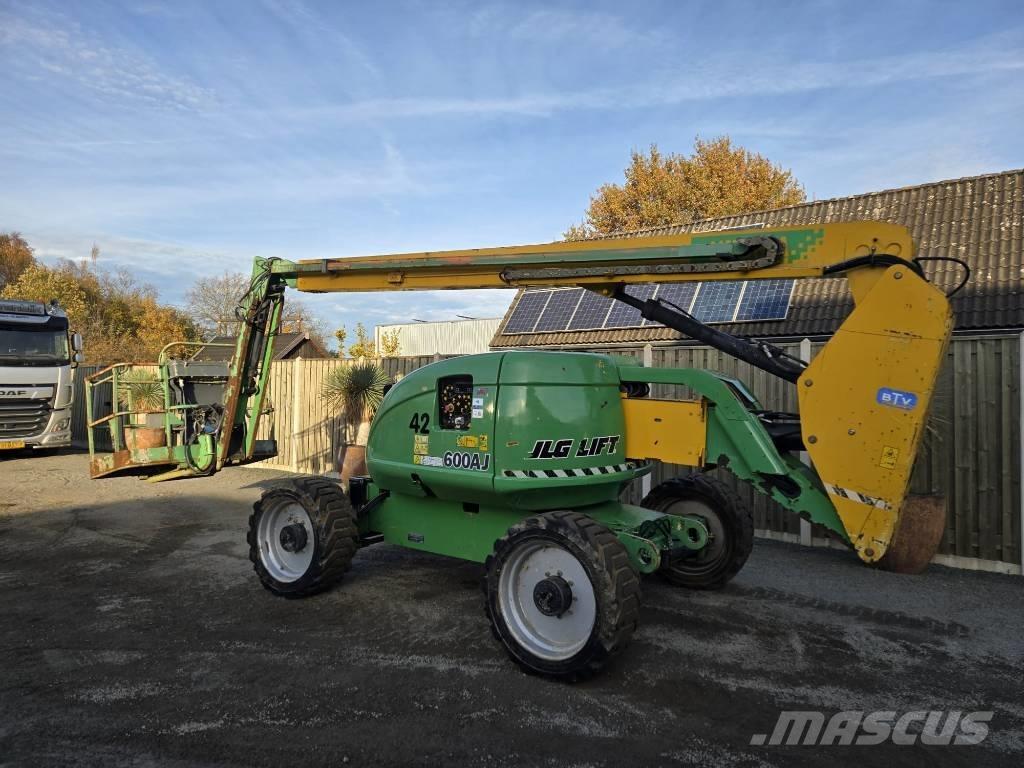 JLG 600 AJ Strēles pacēlāji