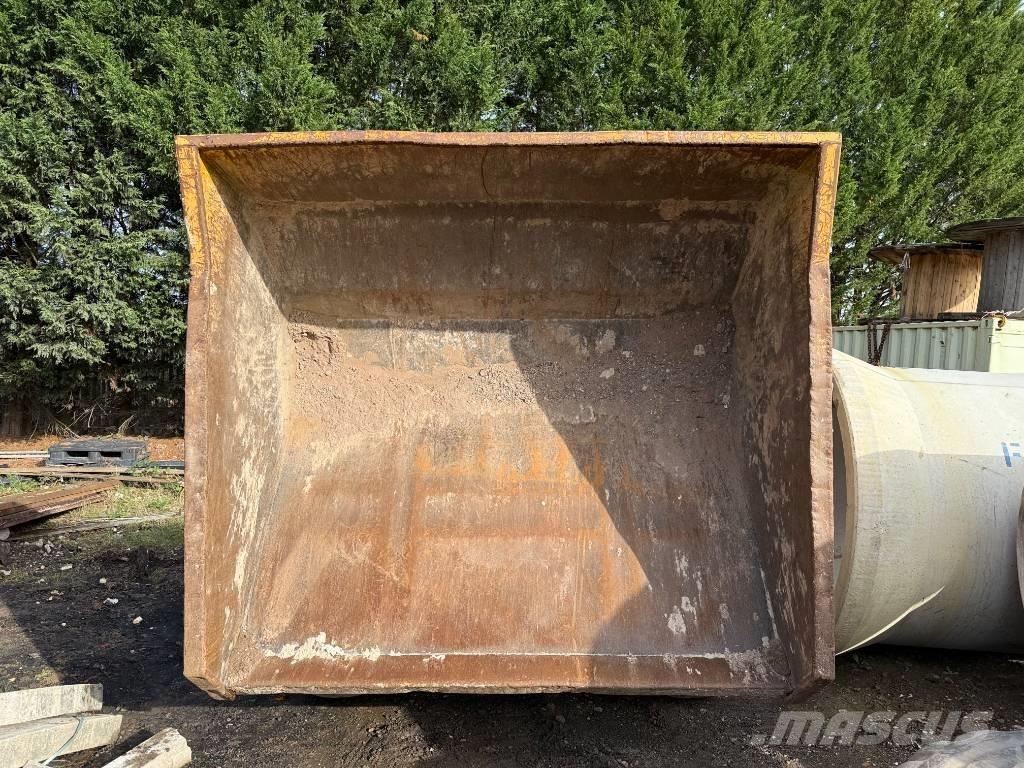 Terex TA9 Mini pašizgāzēji