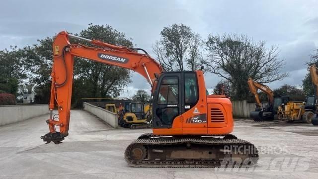 Doosan DX 140 Kāpurķēžu ekskavatori
